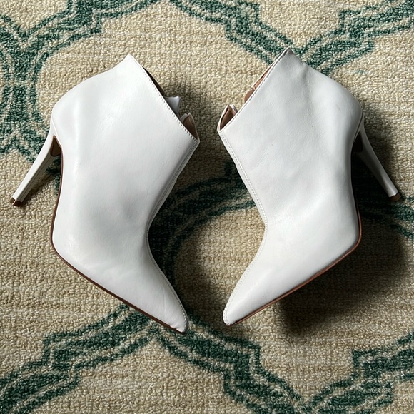 New in Box Formentini heeled boots. European 36 - Picture 7 of 17